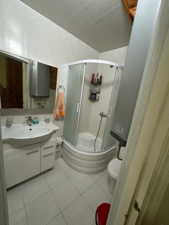 Номер на берегу моря