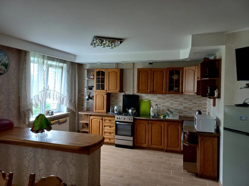 4-комнатная Квартира