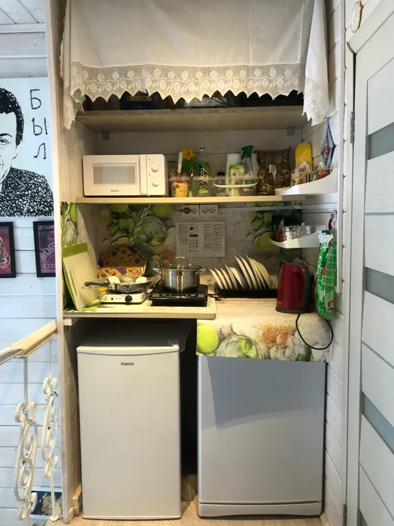 Красивая комната на втором этаже деревянного дома