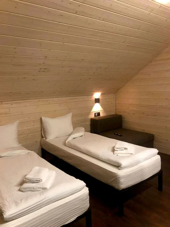 Коттедж в лесной зоне с тремя спальнями