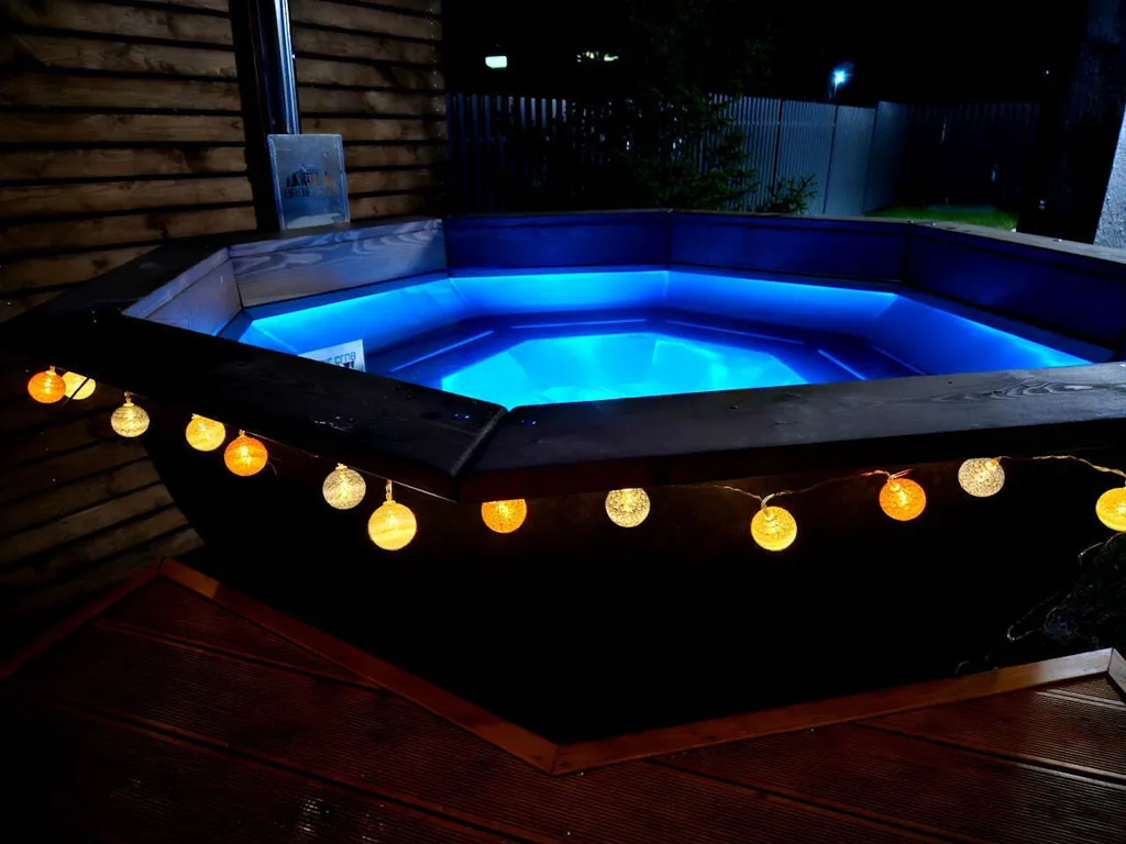 Коттедж Необычный загородный дом с баней и банным чаном — Веревское