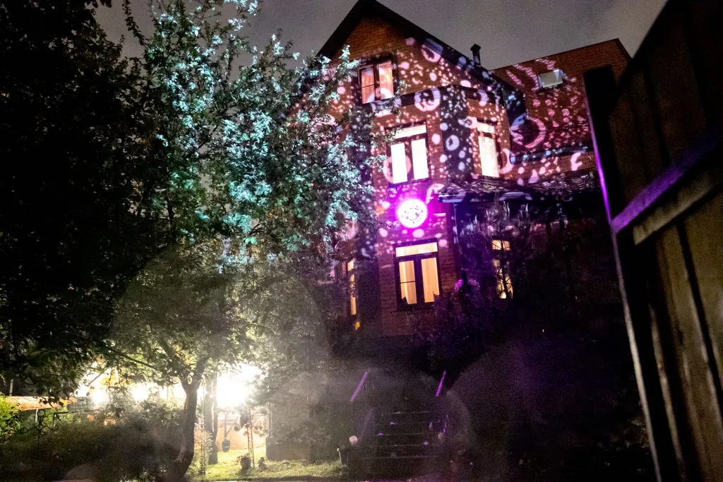 Культовый коттедж LoftCherdak, баня, чан, танцпол с пеной