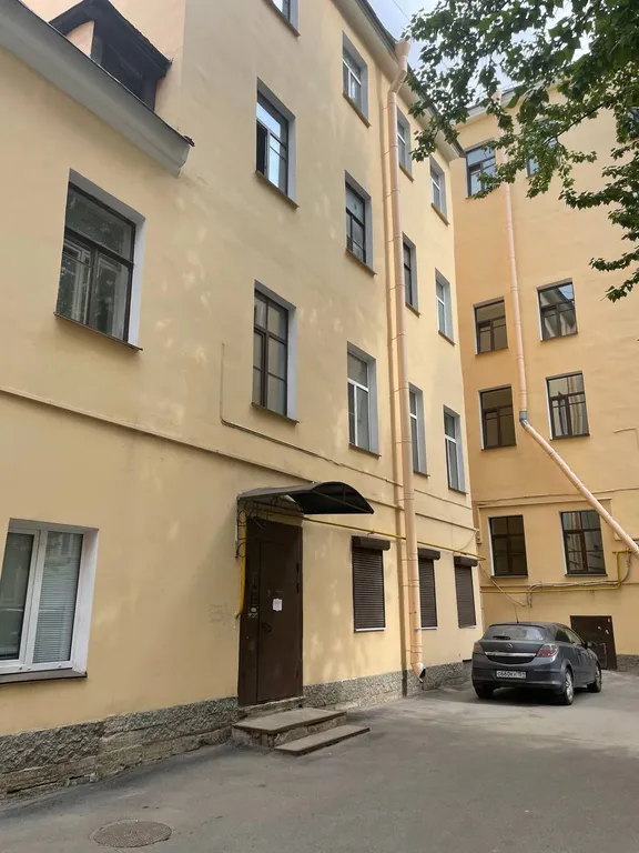 Квартира студия у метро