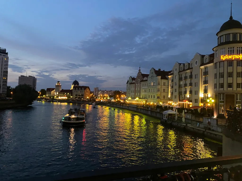 Квартира Квартира у Рыбной деревни с видом на реку — Калининград