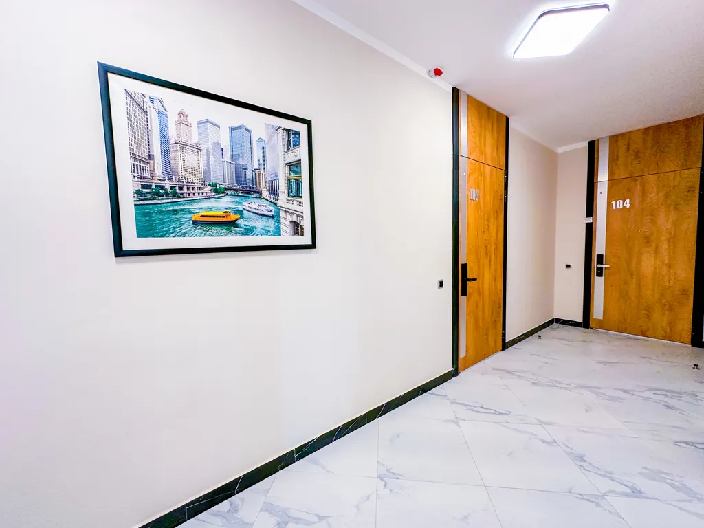 Рядом с Хан Шатыр, центр города Астана grand turan business