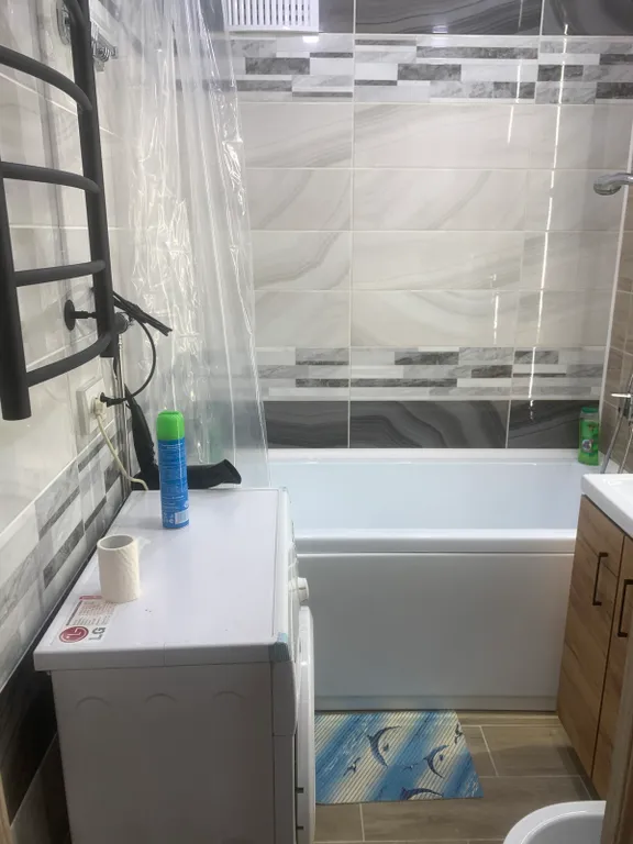 2-комнатная квартира с евроремонтом на проспекте Кирова