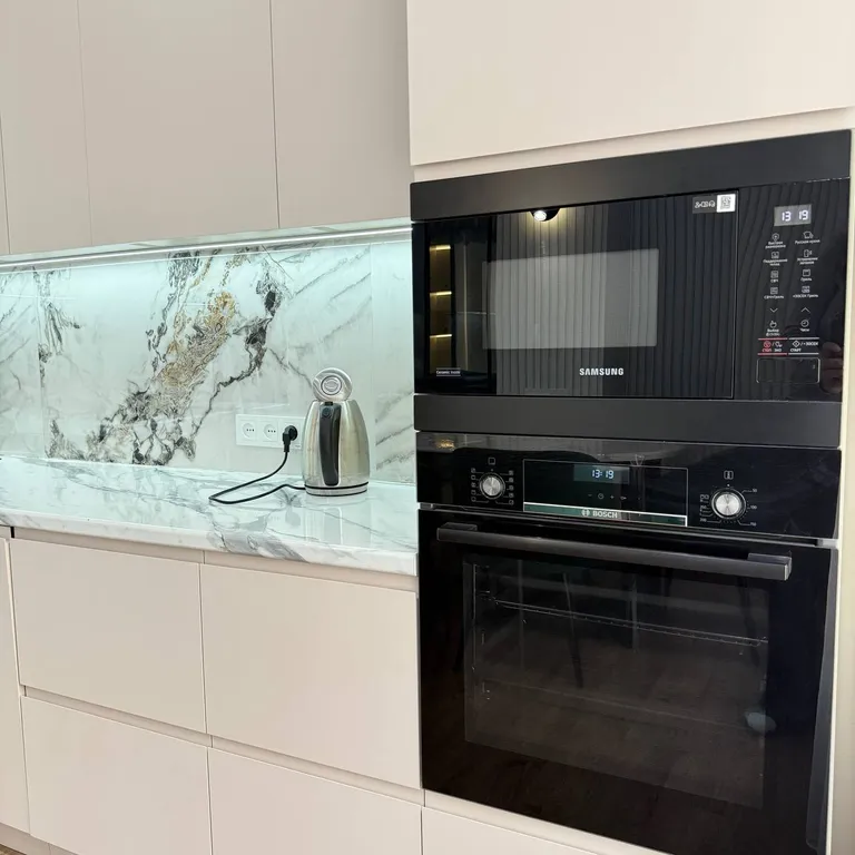 Отличная квартира в модном районе рядом с ТРЦ Мега Алматы