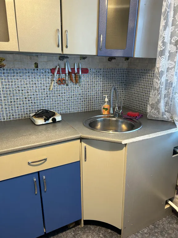 Теплая солнечная квартира в центре города