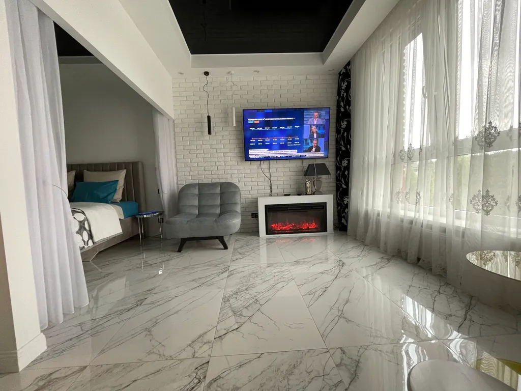 Уютная квартира с видом на озеро и сосновый лес