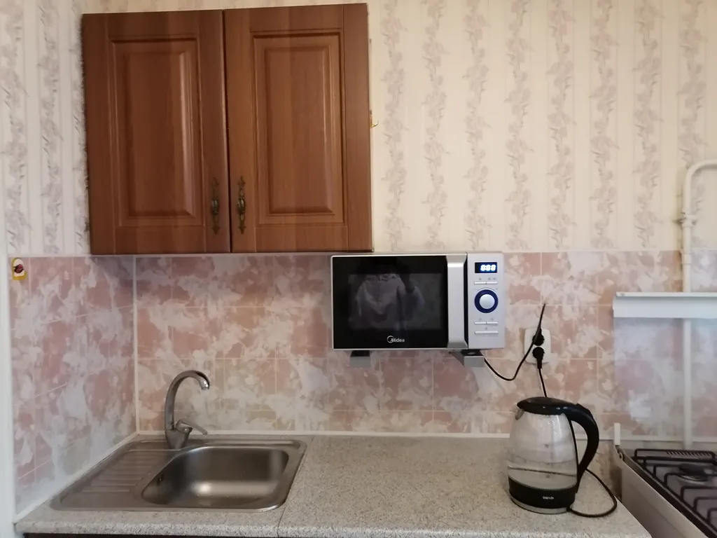 Удобная квартира при въезде в Военный городок — аренда посуточно в Богучар