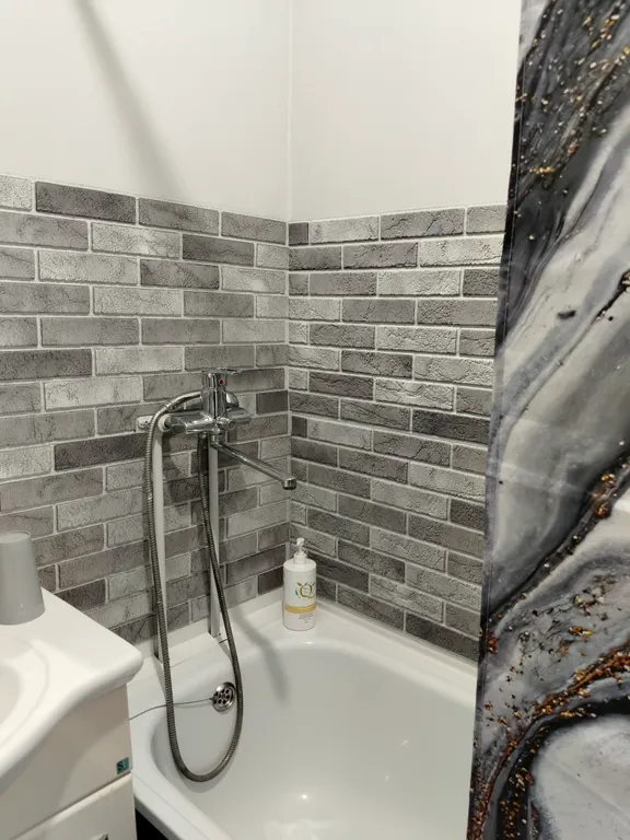 Квартира со свежим ремонтом в новом доме с лифтом