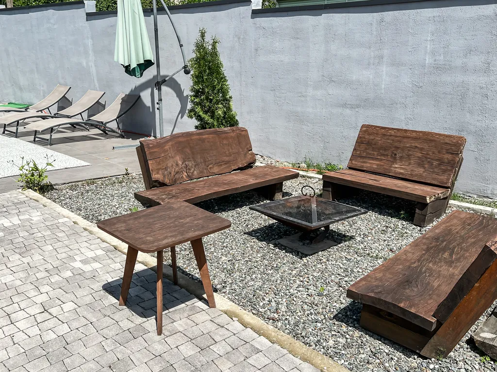 Новый современный дом с теплым бассейном и сауной