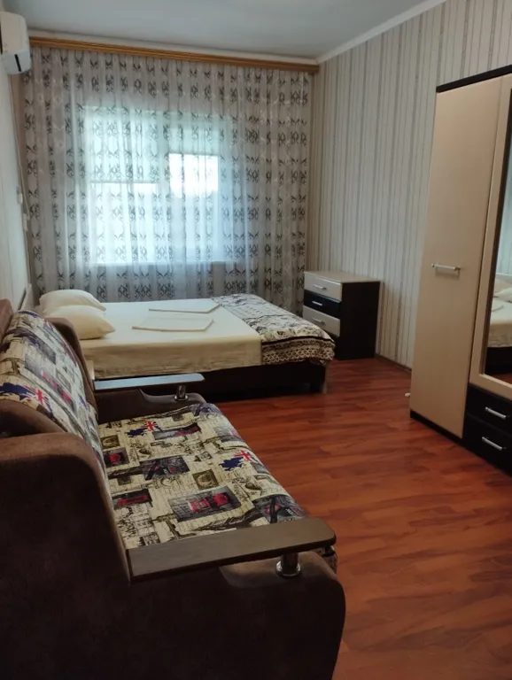 8-комнатный Дом