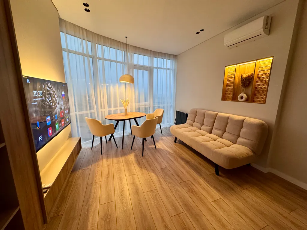 Великолепная квартира в центре с панорамным видом на Золотой мост