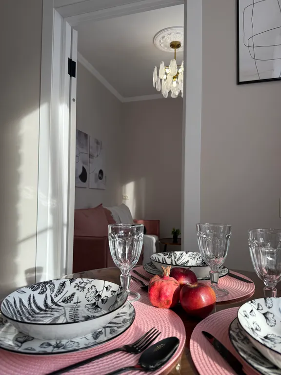 Двухкомнатная квартира напротив Лечебного парка