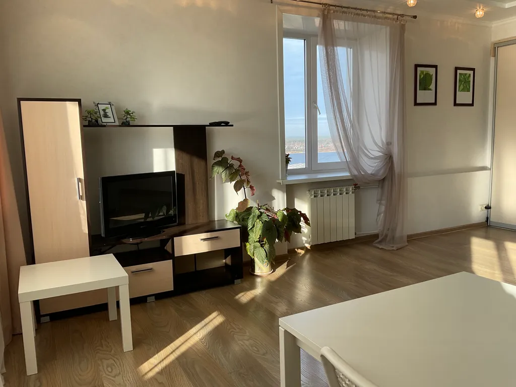 Апартаменты с видом на реку Каму