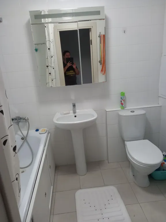 Светлая, уютная комната в 3-х квартире (не отдельная квартира)