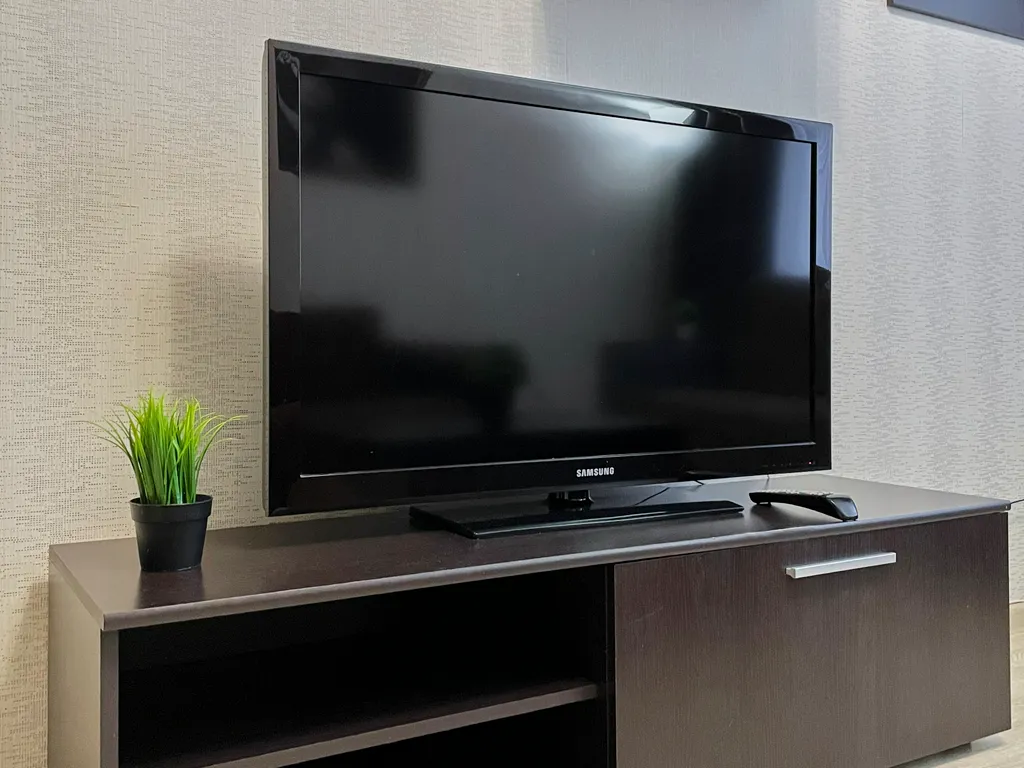 Шикарная 2-комнатная квартира с раздельными комнатами и балконом