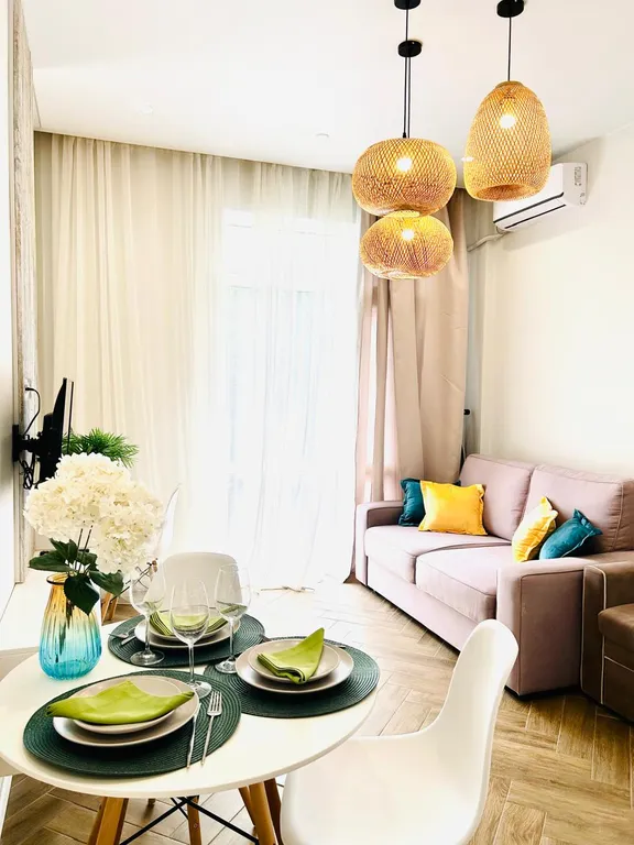 Квартира ЖК Арт Лайт Сити апартаменты у моря с балконом — Сириус