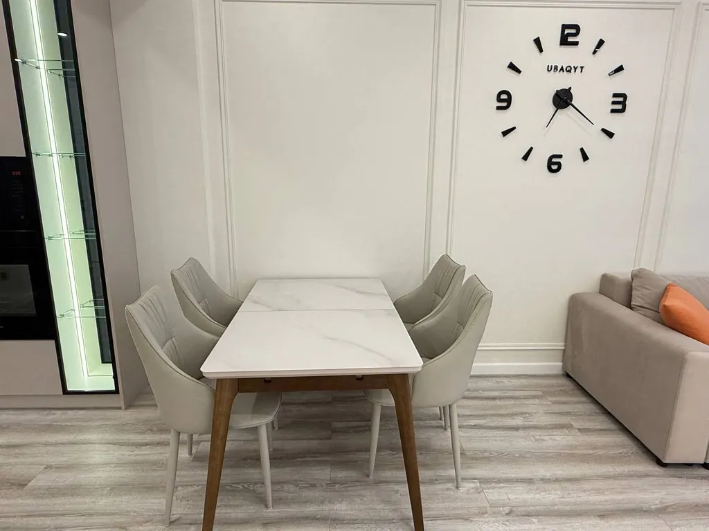 Tour Lumiere in Bay Tash Tower