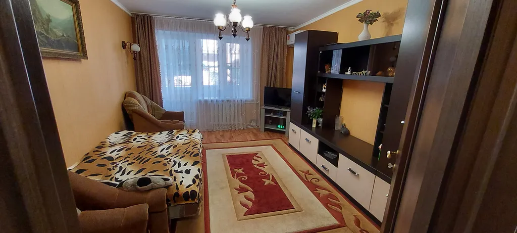 Уютная 3-комнатная квартира в хорошем районе