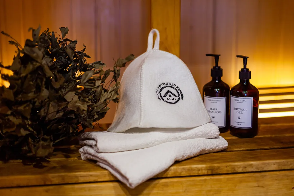 Большой загородный дом