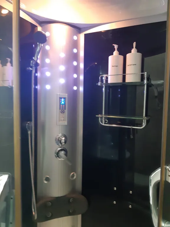 Коттедж Комфортный современный дом с Мастер- спальнями в стиле Хюгге — Бор