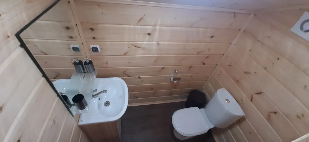 Коттедж с баней на дровах