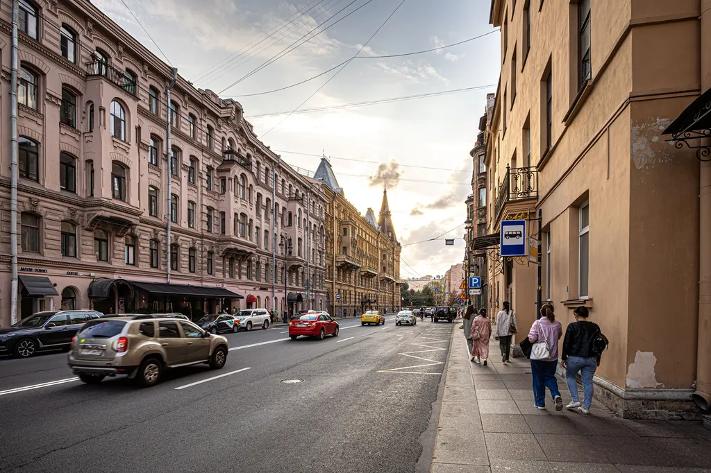 Двухуровневая квартира-студия с современным ремонтом в центре