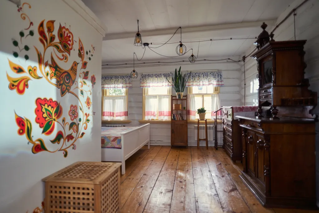 Дом у пруда