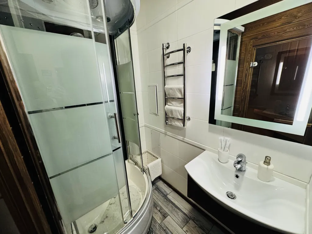 Апартамент Зима - соляная пещера с сауной и джакузи у окна