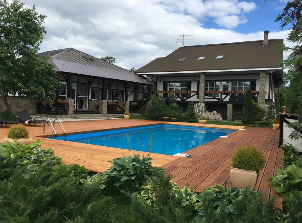 Коттедж Уютный загородный дом с баней и бассейном — аренда посуточно в Ваньково