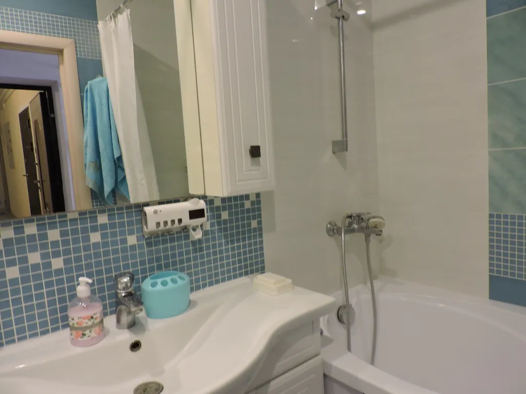 Просторная студия с панорамным видом на море