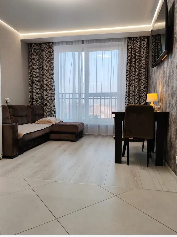 Евродвушка у метро Аэродромная с отдельной спальней