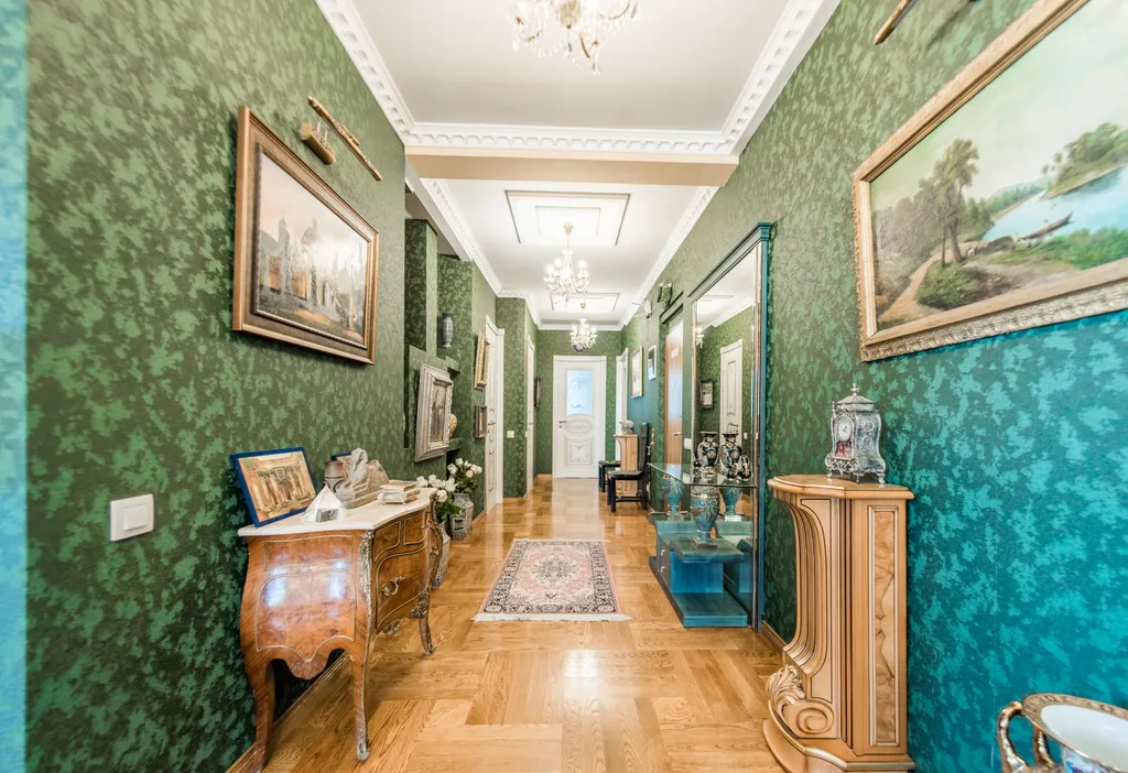 Пентхаус с бассейном и видом на море