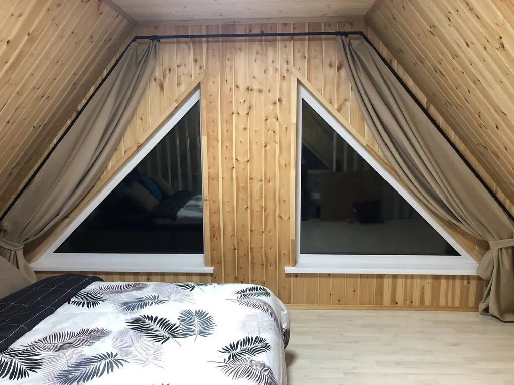 Уютный домик в окружении леса и горячих источников