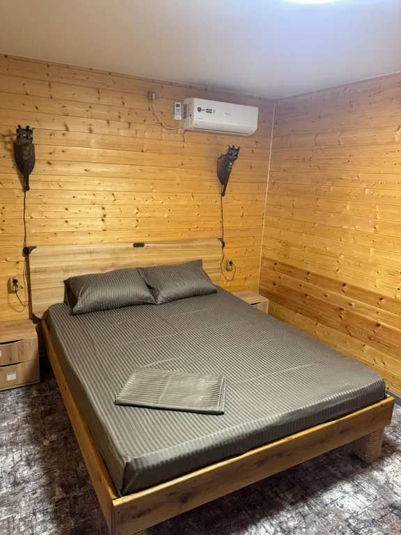 Гостевой комплекс Голден Хаус на первой береговой линии