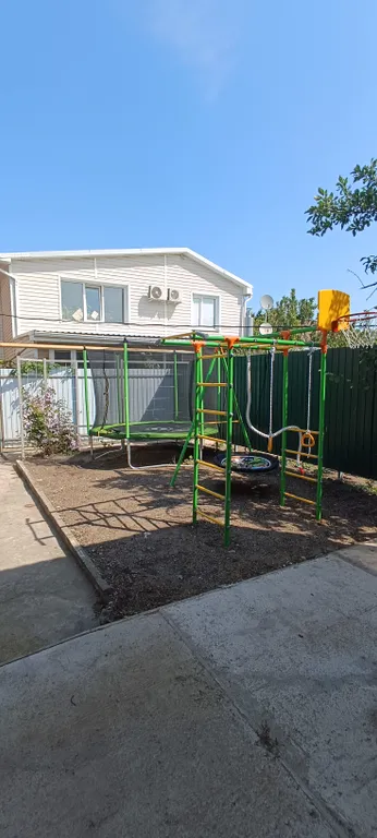 Благоустроенный небольшой дом на летний период