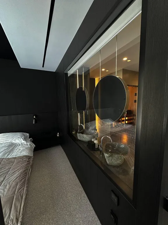 Загородный дом Helsinki с панорамными окнами на берегу реки Вуокса