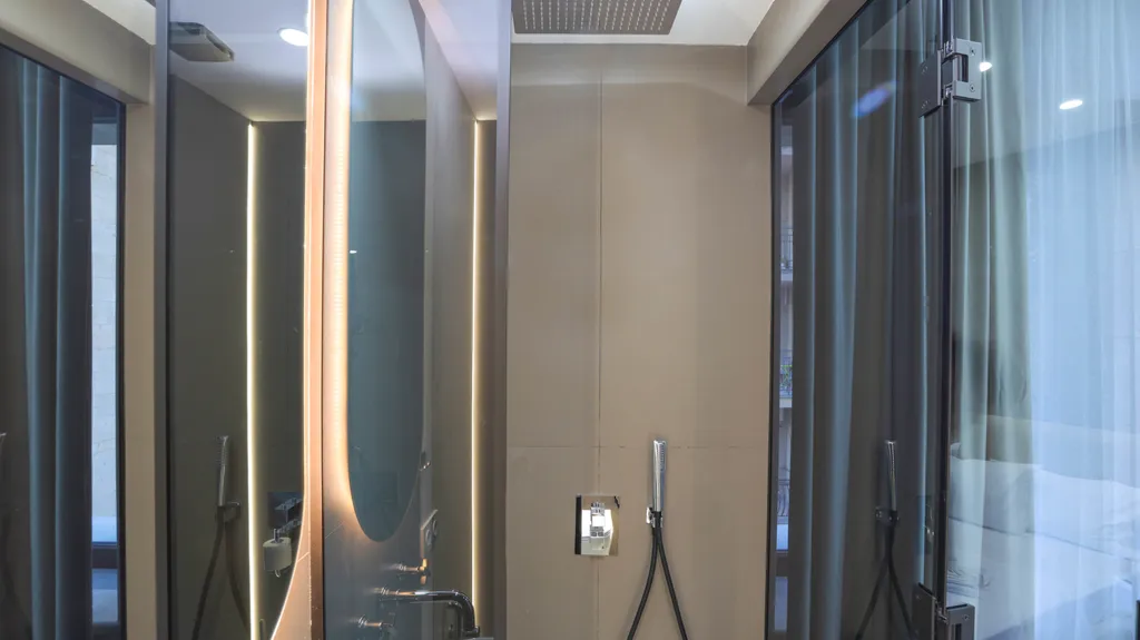 Современная студио с неповторимым дизайном