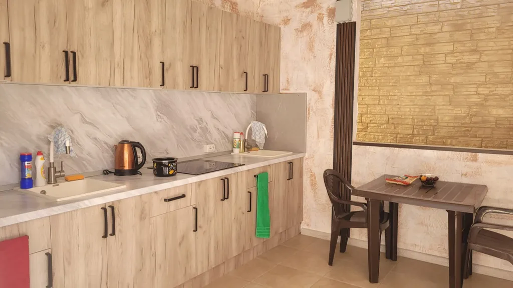 Уютный номер с видом на горы