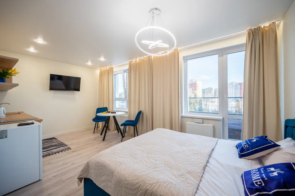 Квартира Пpосторная студия с балконом и красивым видом — аренда посуточно в Ижевск