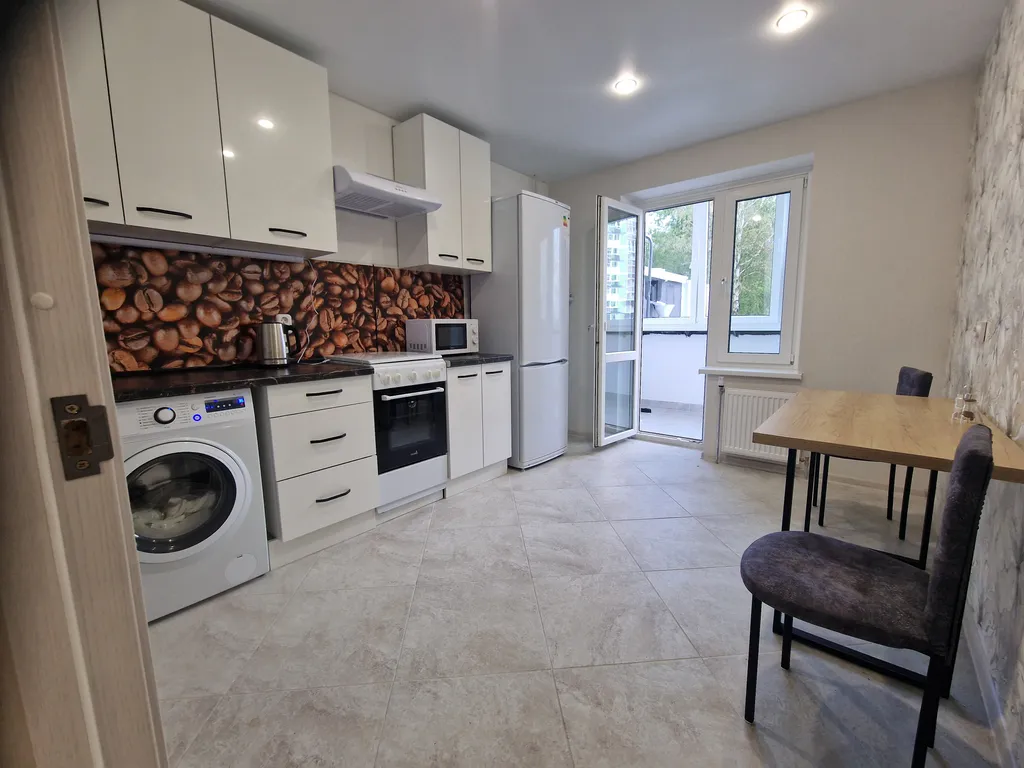 Медцентр. ТЦ Трио, Грин, спа-центра Южный. Новая квартира на 6 гостей