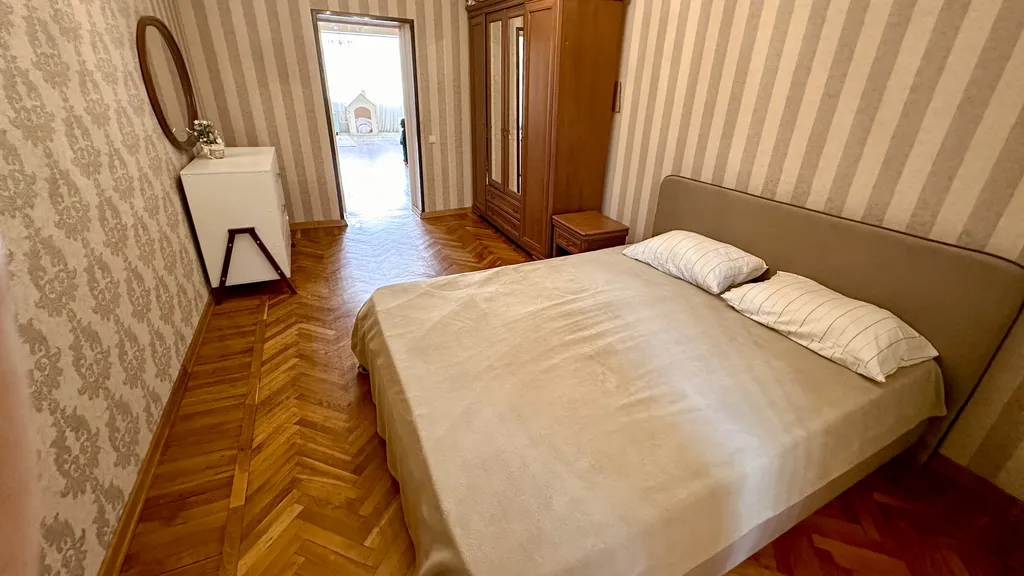 Светлая и просторная квартира в центре города Сухум