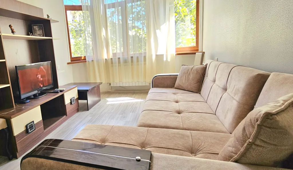 Комфортная двухкомнатная квартира рядом старом городом