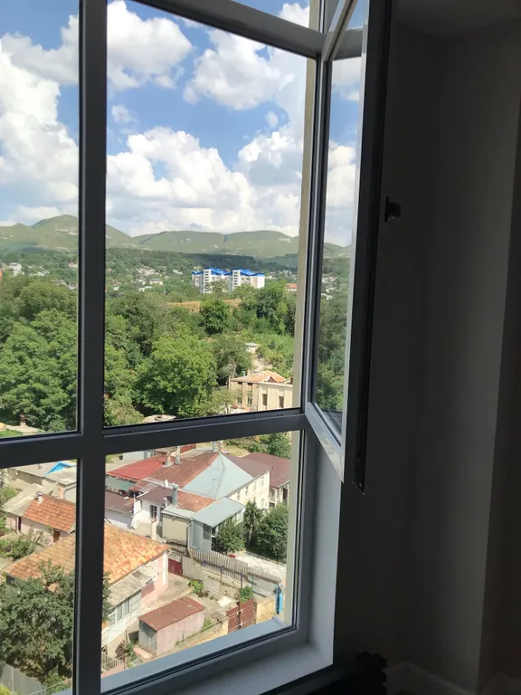 Стильная квартира с видом на горы рядом с парком