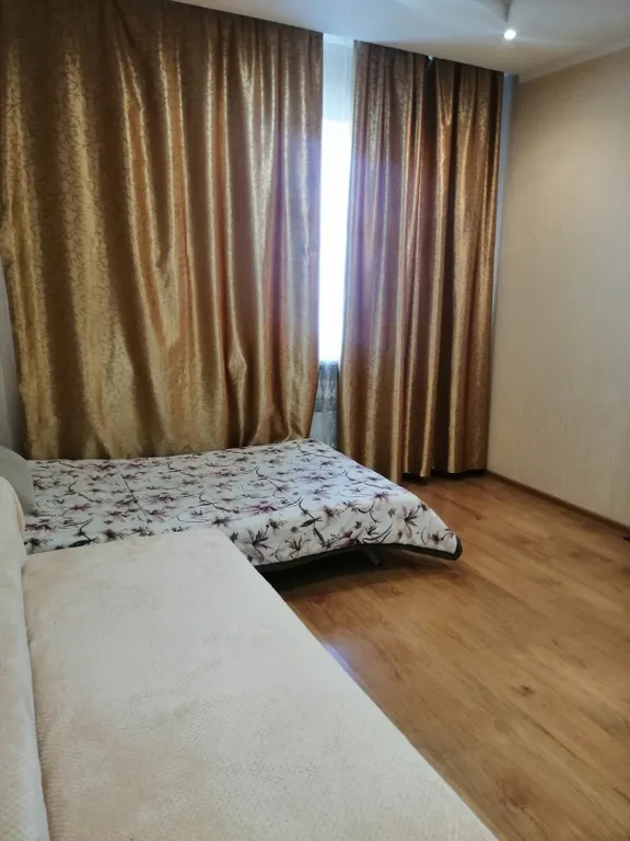 Недорогая квартира в центре города — аренда посуточно в Сургут