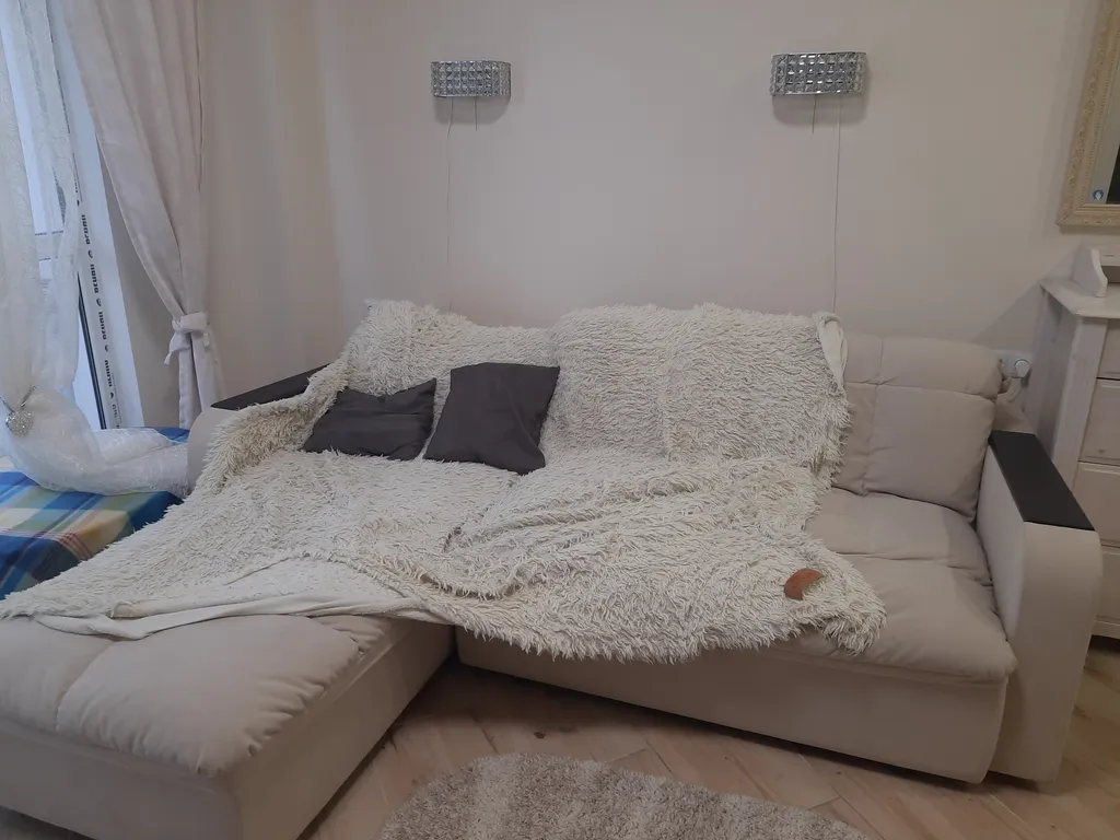 Уютная квартира на главной улице города близ моря