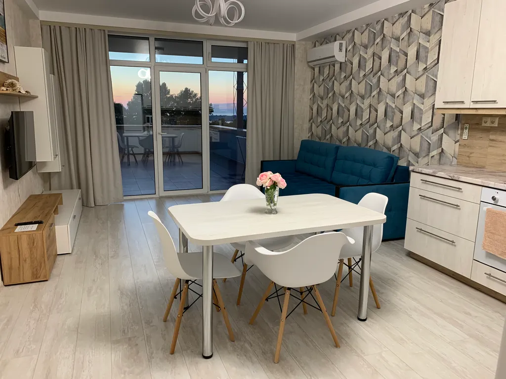 Квартира Новые апартаменты c террасой и видом на город и море — аренда посуточно в Севастополь