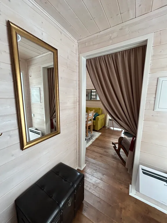 Голландский домик у леса